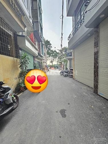 Bán nhà Hoàng Liệt mới tinh 45m². 5 tầng. Thang máy. Ô tô đỗ cửa. Ngõ 