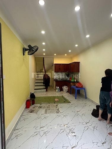 Cần bán nhà ngõ 99/16B Định Công Hạ, diện tích 25 m2, 3 tầng, nhà mới