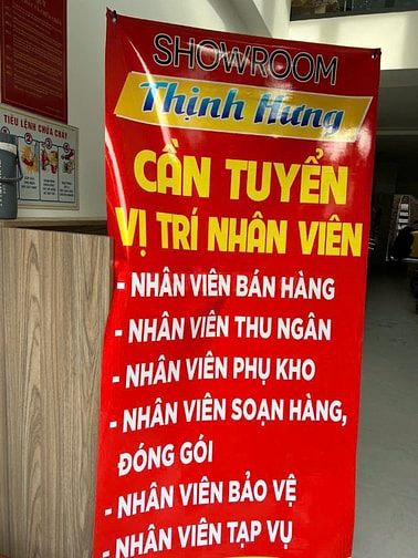 Mới khai trương Showroom Thịnh Hưng cần tuyển 3 nhân viên, 1 tạp vụ 