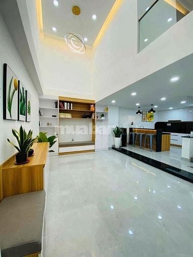 Nguyên căn hẻm 594/2 Sư Vạn Hạnh, Phường 10, Quận 10