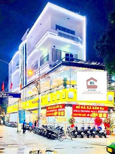 Cho Thuê Nhà Góc 2 Mặt Tiền: 335E Lê Văn Sỹ, P.1 Tân Bình:DTSD: 450m2