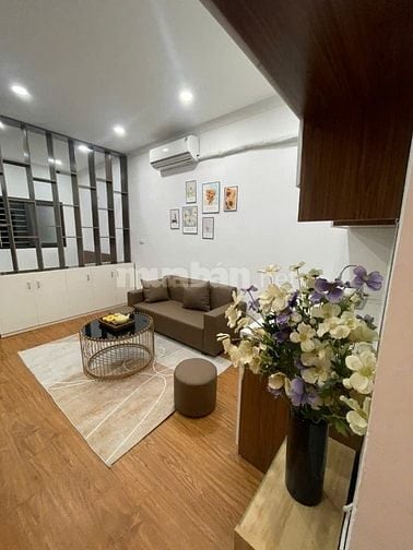 Cho Thuê Nhà TT ngay trên Phố Bà Triệu chỉ 8tr/tháng DT rộng 45m² nhìn