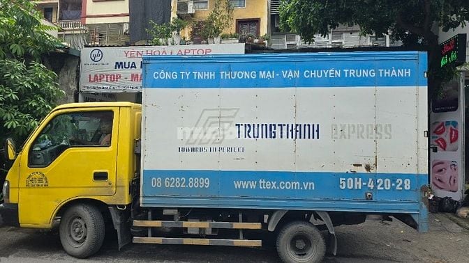 TUYỂN LÁI XE GIAO NHẬN HÀNG HÓA VÀ THƯ THEO CÁC TUYẾN ĐƯỢC PHÂN CÔNG