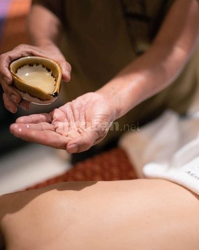 TUYỂN GẤP NHÂN VIÊN SPA ĐI LÀM LUÔN 