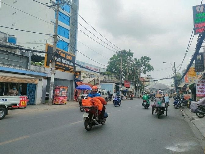 Bán nhà mặt tiền Lê Quang Định, P.1, Gò Vấp: 5,1 x 22, giá 19,5 tỷ.