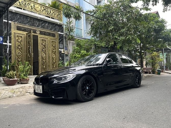 Bán xe BMW 320i F30 sản xuất 2012 chính chủ, xe đẹp