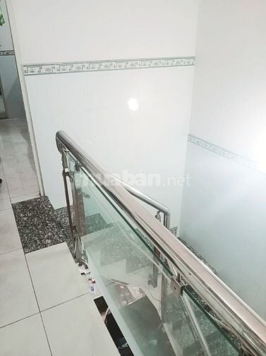 Bán nhà gần Âu Cơ, Tân Bình, 23m2, 3 tầng cực ngon, chỉ 2 tỷ hơn