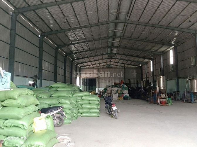 Cho thuê kho xưởng ngoài  KCN Đức Hòa, Long An, diện tích : 2.000m2