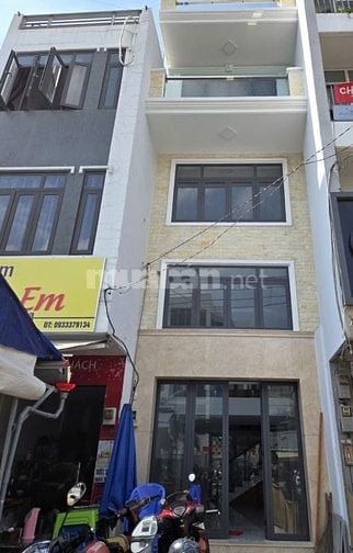 Cho thuê nhà MT Cách Mạng Tháng 8, P. 13, Quận 10 giá 28 triệu 38m2.