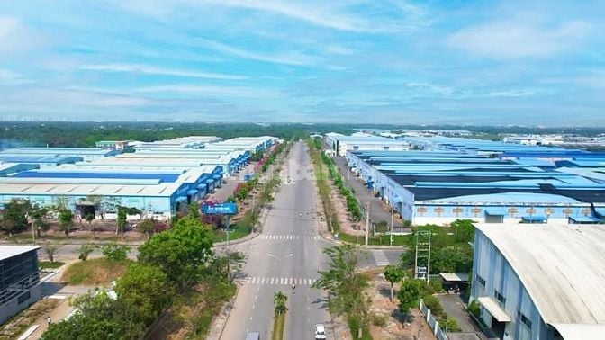 Cho thuê nhà xưởng hiện đại tại Tân An - DT:  10.000m2(xưởng: 4.000m2)