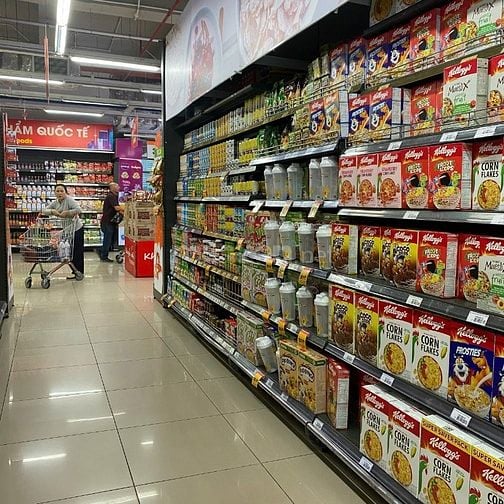 COOP MART BỔ SUNG NHÂN VIÊN TRUNG TUỔI .