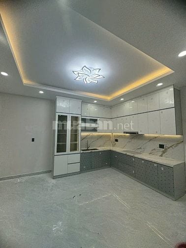 Bán nhà mới xây 3 lầu, 5mx15m  Đặng văn Ngữ, Phường 10, Q.Phú Nhuận 