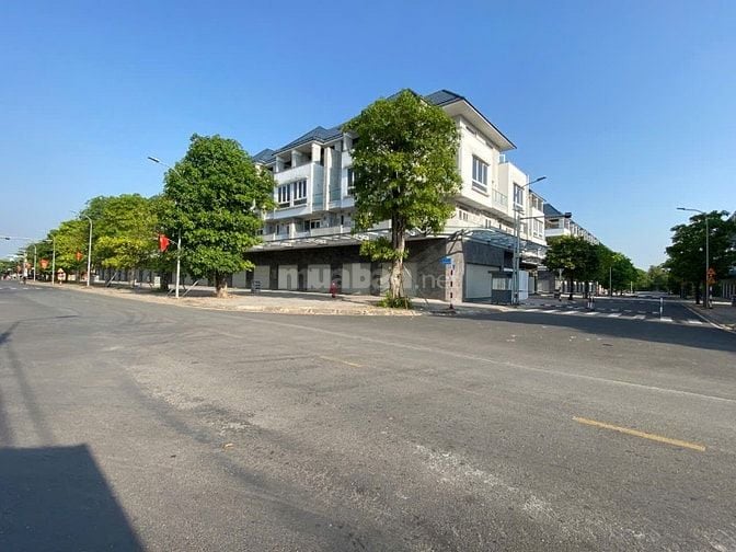 Bán căn shophouse mặt tiền khu biệt thự Văn Hoa Villas, đường Nguyễn V