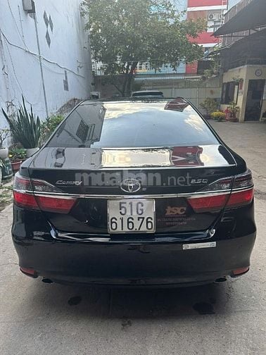 Bán Toyota Camry 2.5Q,sx năm 2018,màu đen