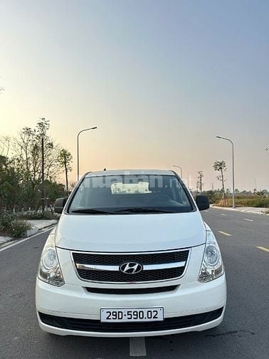 Bán Hyundai Starex tải van 3 chỗ đời 2011,máy dầu,số sàn