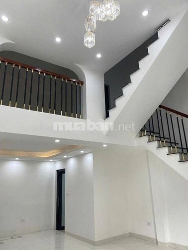 HIẾM! NHÀ 40M2X3TẦNG, GẦN CHỢ THƯỢNG THANH- LONG BIÊN, 4.6 TỶ