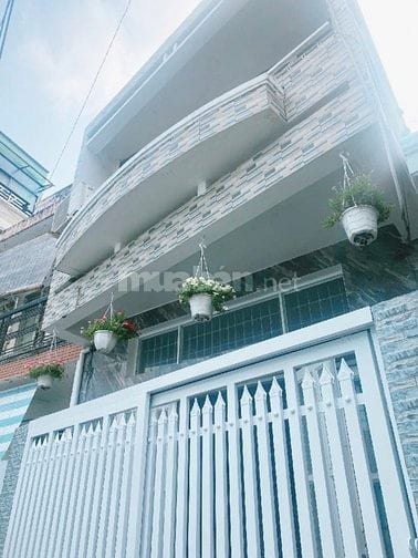 Bán Nhà 2 Tầng - 45m2 Nở Hậu - Sát Mặt Tiền - Gần Emart, Chợ Gò Vấp