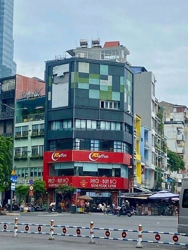 Cho thuê nhà góc 3MT 80 Hàm Nghi, P. Bến Nghé, Quận 1