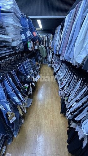 Tuyển dụng 2 nhân viên bán quần áo shop X88