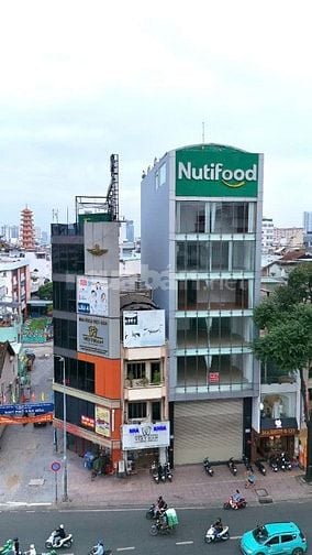 Cho thuê nhà 1.200m2 mặt tiền đường Hoàng Diệu, Phường 6, Quận 4