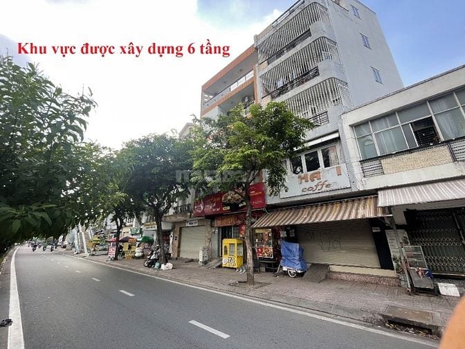 Nhà mặt tiền vào 12m, chiều rộng 5.5m, chỉ có hơn 5 TỶ.