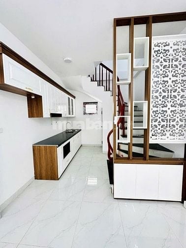 Bán nhà 5 tầng diện tích 30,8m2 mặt tiền 3.5m  khu phố Âu Cơ, Tây Hồ 