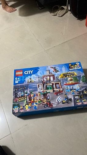 LEGO CÒN NGUYÊN SEAL MUA MỚI 6TR CHÁU NÓ K CHƠI NÊN BÁN LẠI