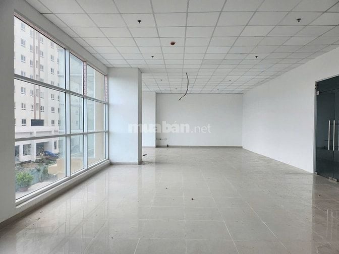 Cho thuê Văn phòng 137m² hiện đại nằm ngay chung cư Topaz City kế bên 