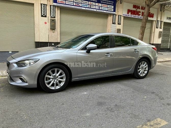 Gia đình bán xe Mazda 6 Skyactive full option