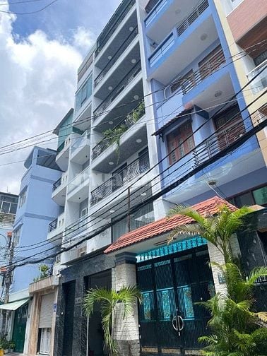 Siêu vị trí hiếm nhà bán mặt tiền Hương Giang, Quận 10 (DT 6.3x14m)