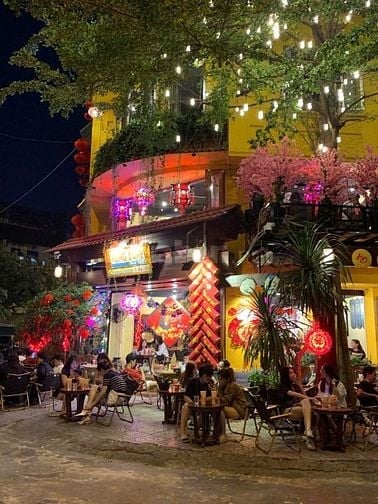 TUYỂN 7 PHA CHẾ, PHỤC VỤ CAFE 24h TẠI Q,1 & PN