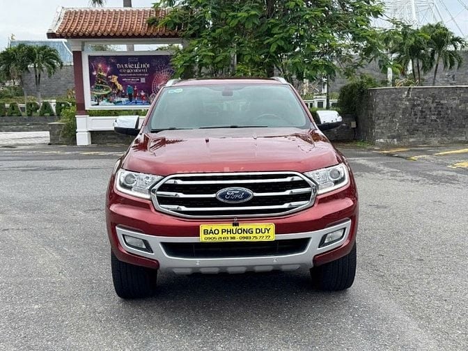 CHỈ 820TR SỞ HỮU NGAY XE FORD EVEREST TITANIUM 2019 – 1 CHỦ