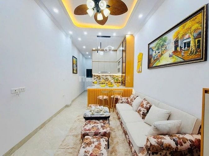 Nhà đẹp 5 tầng, 3PN, Hoàng Mai, 28m², nội thất cao cấp, chỉ 5.56 tỷ