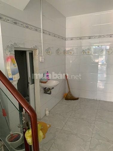 Cho thuê nhà MT Cao Đạt P.1 Quận 5 giá 23 triệu – 30m2 