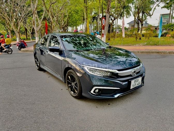 Honda Civic 1,8G Sản xuất 2020 ĐK T1/2021 màu xanh xe cực đẹp 