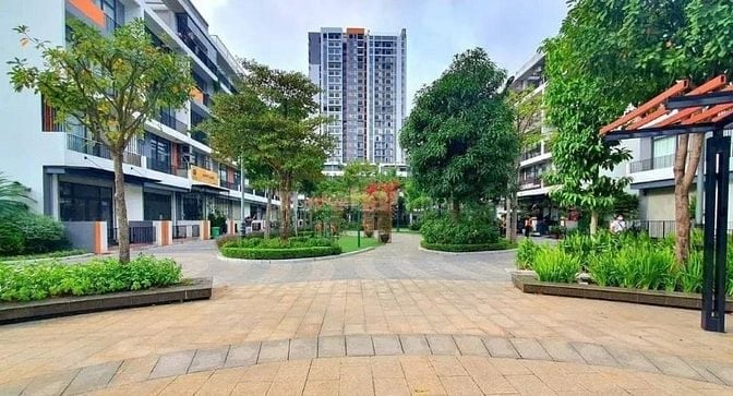 Duy nhất Shophouse Bình Minh Garden 80m2 x 6T thang máy view vườn 