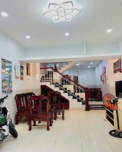 Vỡ nợ tôi bán gấp nhà 60m2 Tây Hòa-q9-giá 980tr -sổ hồng riêng-