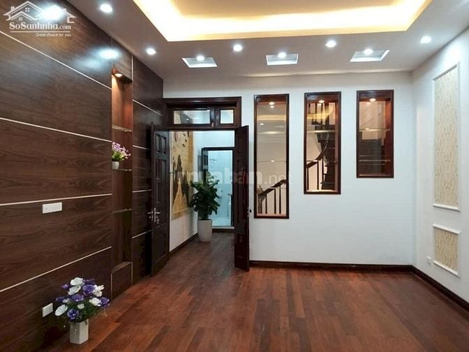 Cho thuê nhà ngõ Đặng Thùy Trâm dt 65m x5t ô tô đỗ cửa