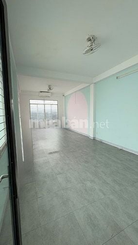 CHO THUÊ 2 SÀN 160m2, 180 TRƯƠNG CÔNG ĐỊNH, P14, Q.TB