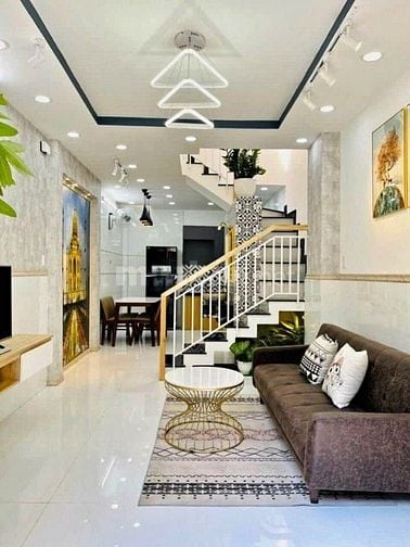 Bán nhà 61m2,1 trệt 2 lầu,SHR,970 triệu,thành thái,p11,quận 10