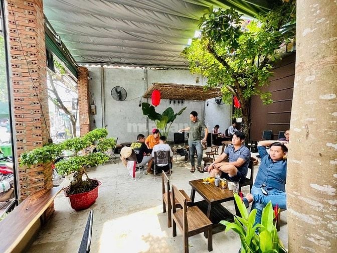 "MILK AND COFFEE HOUSE "CẦN GẤP 2 BẠN PHỤ QUÁN  