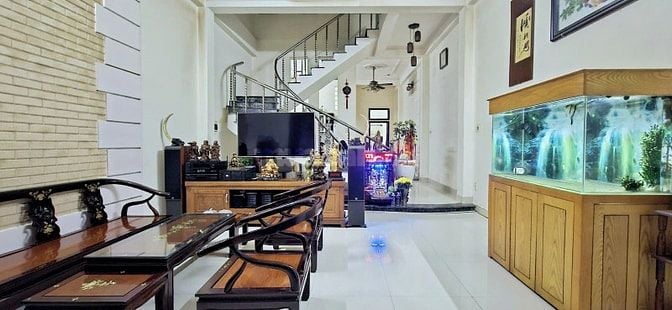 🏫🌟🔥SIÊU PHẨM 2 TẦNG. CHỈ 4,2 TỸ. 97,5M2. MT BẠCH THÁI BƯỞI