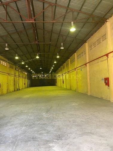 Cho thuê 2 kho xưởng Phạm Thế Hiển, Quận 8,diện tích:1.650m2 - 1.652m2