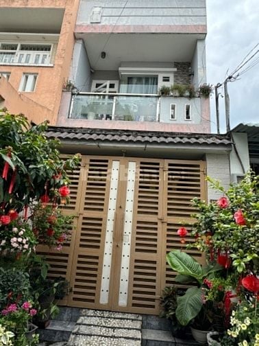 Nhà Hương lộ 2, 4x16m , 3 phòng ngủ , 3wc . 5tỷ 500, còn TL