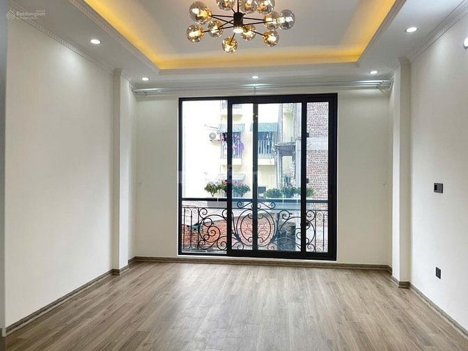 Cần bán nhà ở Nguyễn Chí Thanh, Đống Đa 80m2, 5 tầng chỉ 9 tỷ