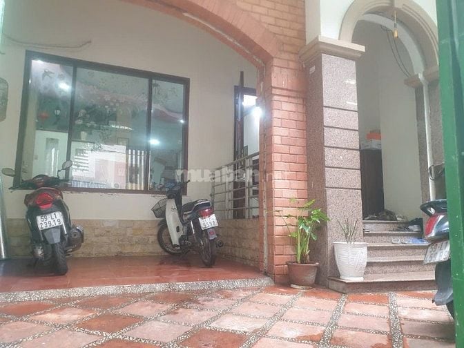 Bán nhà trung tâm Quận 8, Mặt Phố Phạm Nhữ Tăng, gần chợ, trường