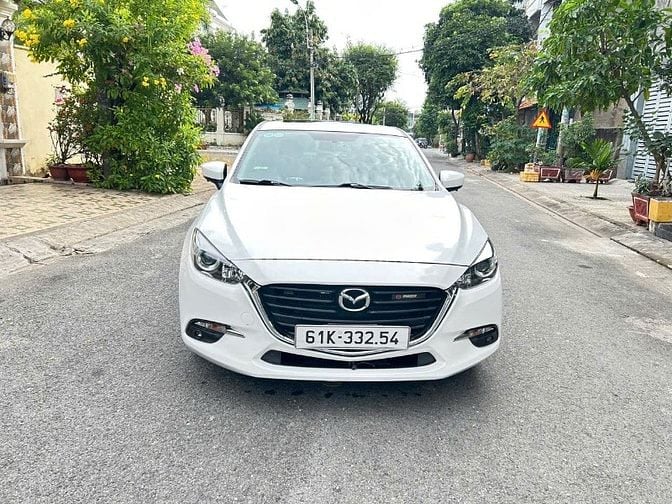 Bán xe Mazda 3 1.5 sedan. Sản Xuất 2018. Màu Trắng