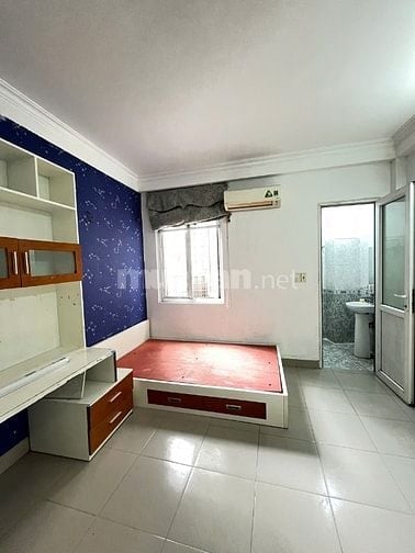 Phòng ban công khép kín,ban công 25m2 đủ đồ chỉ 3 triệu tại Ngã Tư Sở