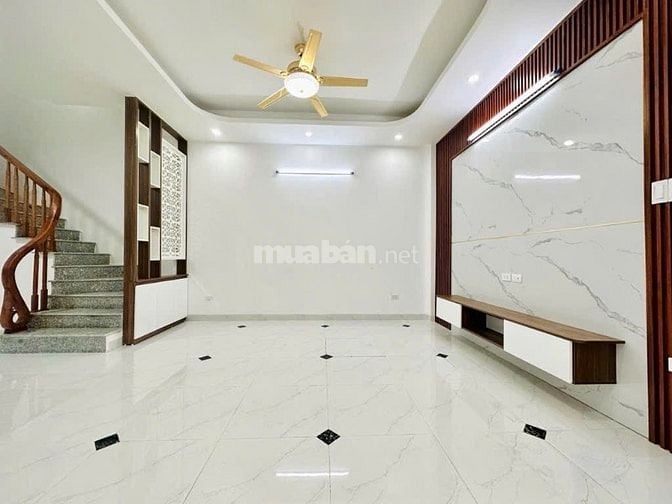 Bán nhà riêng 5 tỷ, 30m2, 5PN, 3WC tại Bát Khối, Long Biên, Hà Nội