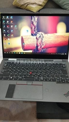 Thinkpad X1 Yoga gen 4, Màn full HD xoay gập 360 (không dùng pas lại)